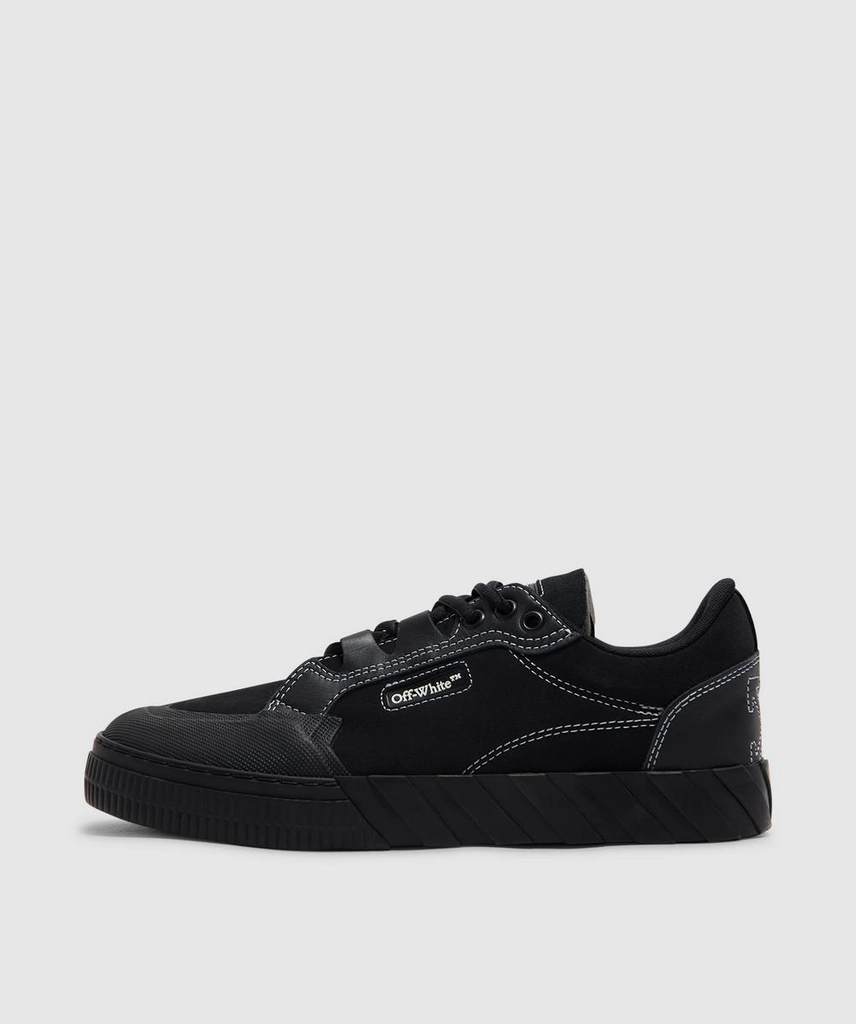 Off White Vulcanised 779 Sneaker (Black/Black - 41) - Size 41
